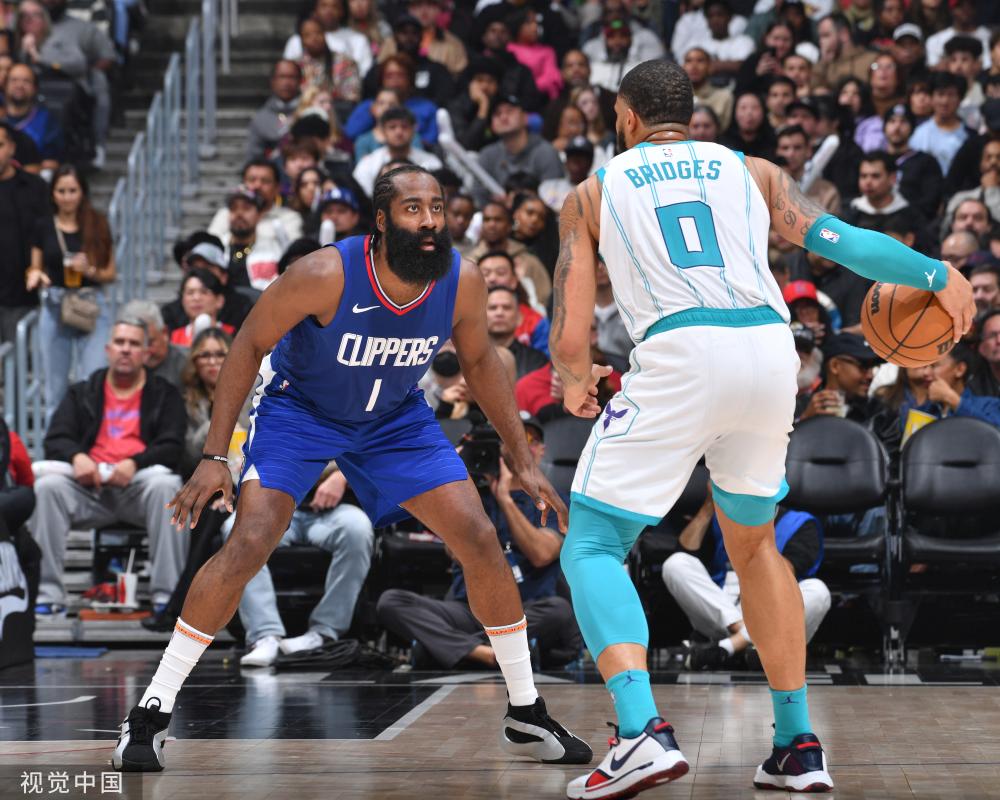 争夺冠军或 争夺冠军或