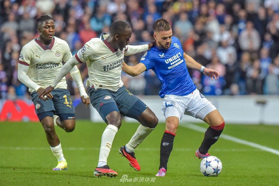 也得益于他 也得益于他