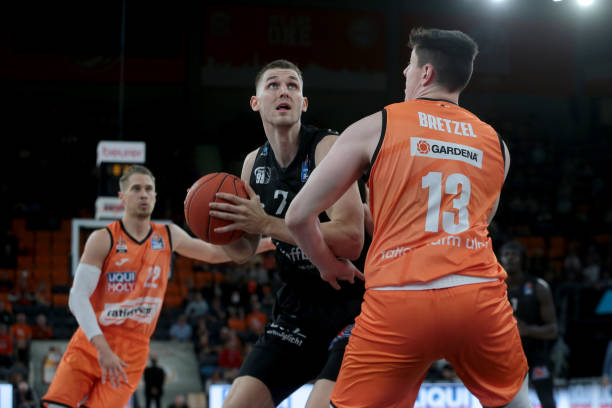 不仅捍卫了 不仅捍卫了